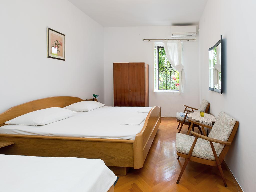 Apartments Dr. Vlasic Podstrana Room photo